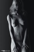 NAKED WOMAN
